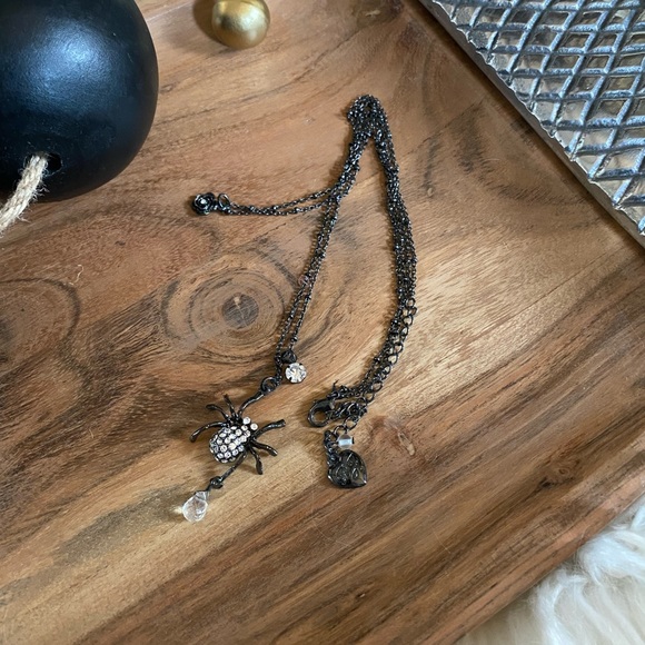 Betsey Johnson Spider Necklace - Picture 5 of 6